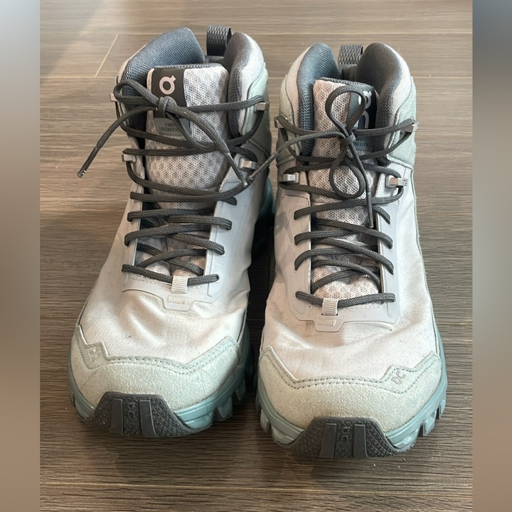 On CloudRock 2 Hiking Boots